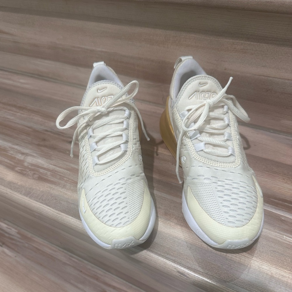 Nike Cream Sneakers Modern Comfort